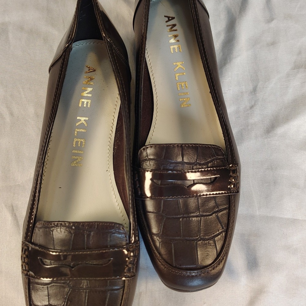 Anne Klein Penny Loafers Womens Brown Excellent Mock Croc Patent Flex Slip On